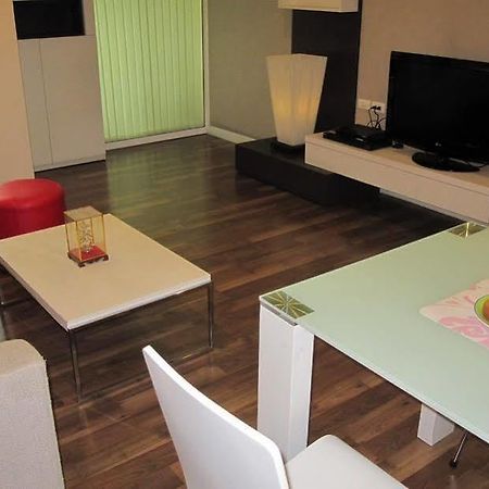 The Room @Sukhumvit79 Bangkok Exterior foto